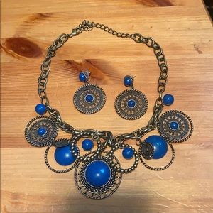 Premier necklace and earrings set